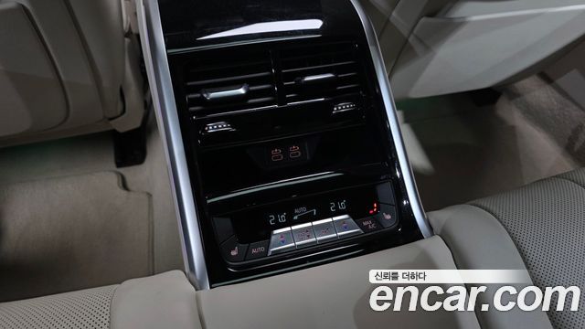 BMW 8-Series 2022 — photo 24