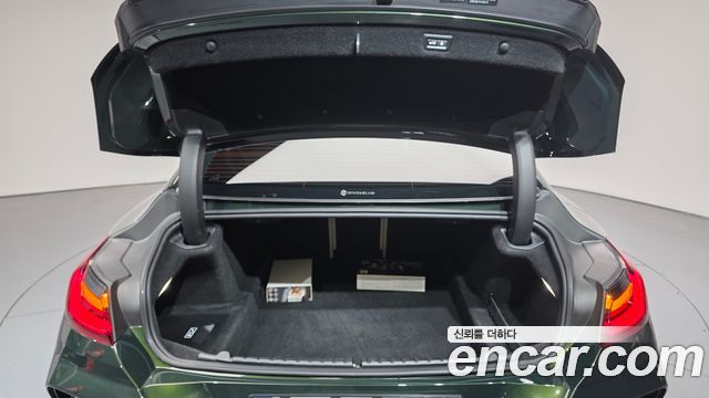 BMW 8-Series 2022 — photo 26