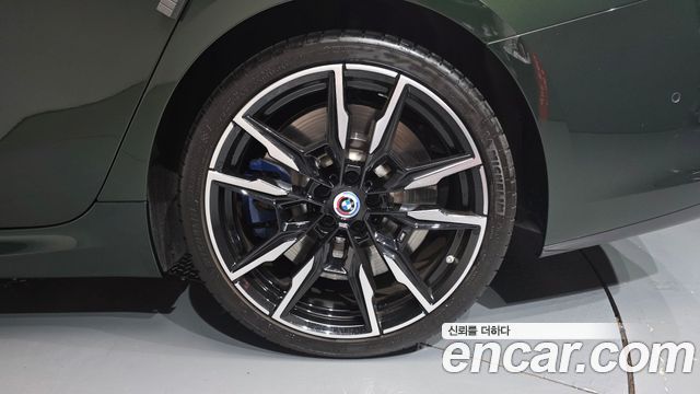 BMW 8-Series 2022 — photo 7