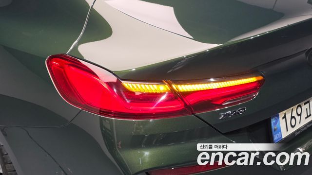 BMW 8-Series 2022 — photo 9