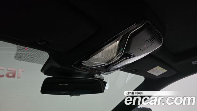 BMW 8-Series 2022 — photo 27