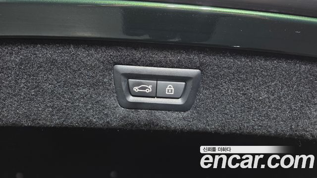 BMW 8-Series 2022 — photo 34