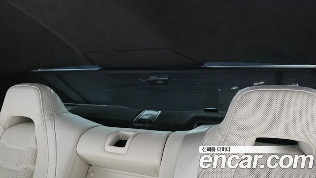 BMW 8-Series 2022 — photo 35