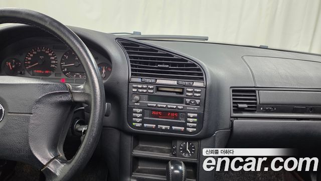 BMW 3-Series 1997 — photo 20