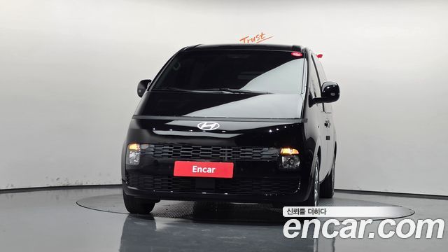Hyundai Staria 2026 — photo 3