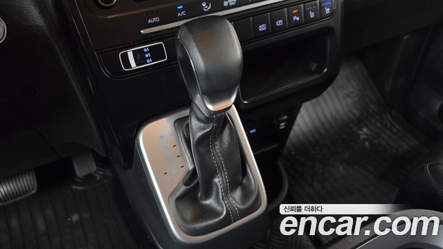 Hyundai Staria 2026 — photo 12
