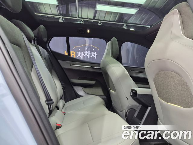 Volvo EX30 2026 — photo 11