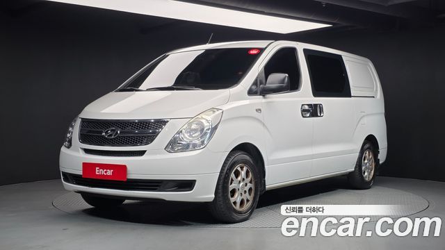 Hyundai Starex 2013 — photo 1