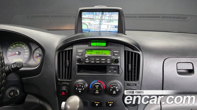 Hyundai Starex 2013 — photo 14