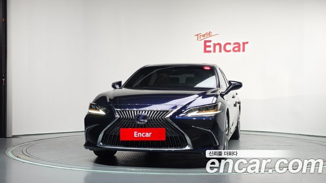 Lexus ES 2021 — photo 3