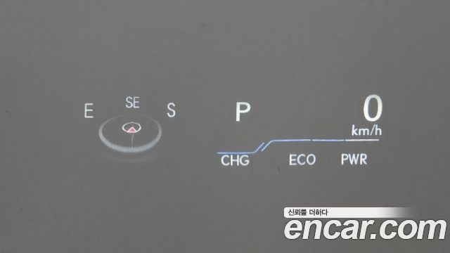 Lexus ES 2021 — photo 23