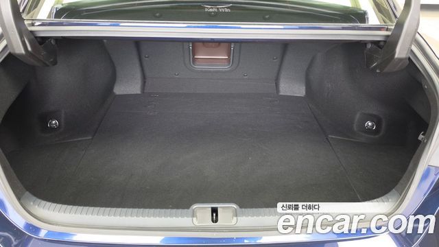 Lexus ES 2021 — photo 26