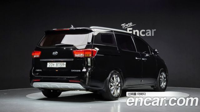 Kia Canival 2016 — photo 2