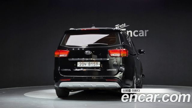 Kia Canival 2016 — photo 4