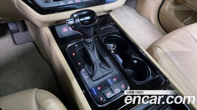 Kia Canival 2016 — photo 12