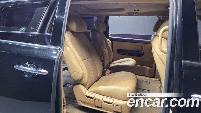 Kia Canival 2016 — photo 18