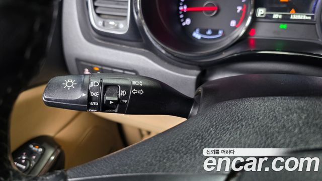 Kia Canival 2016 — photo 32