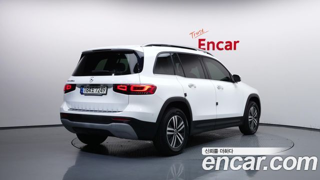 Mercedes-Benz GLB-Class 2021 — photo 2
