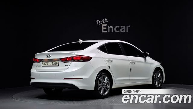 Hyundai AVANTE 2017 — photo 2