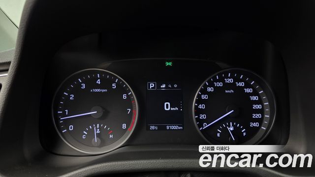 Hyundai AVANTE 2017 — photo 11
