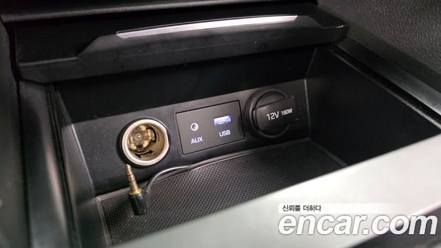 Hyundai AVANTE 2017 — photo 24