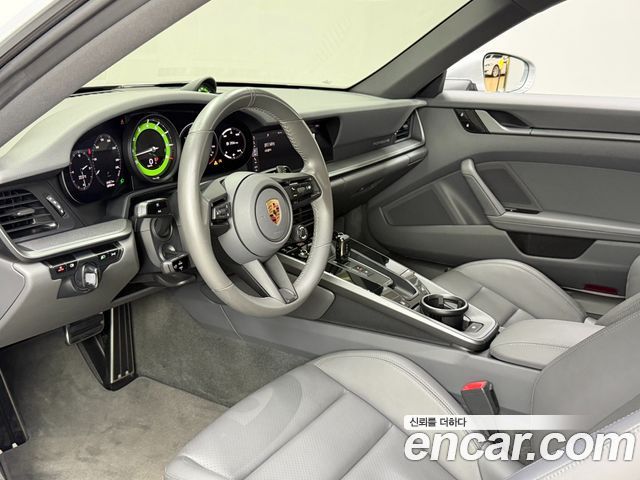 Porsche 911 2020 — photo 7
