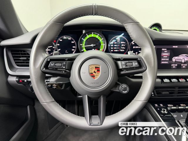 Porsche 911 2020 — photo 15
