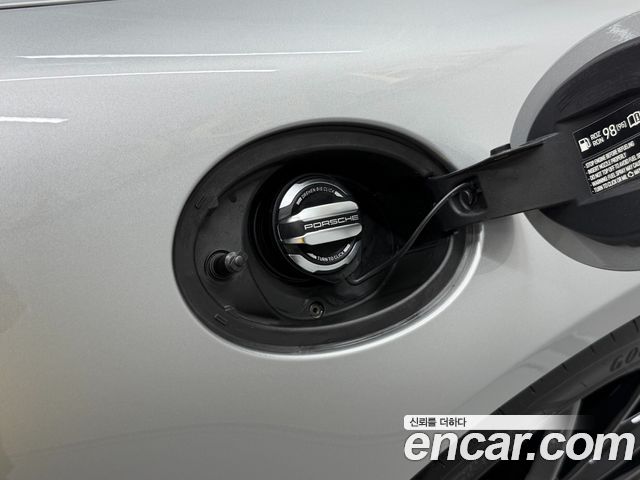 Porsche 911 2020 — photo 19