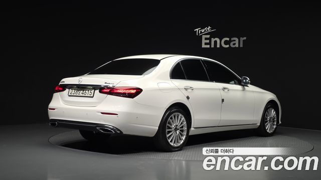 Mercedes-Benz E-Class 2021 — photo 2