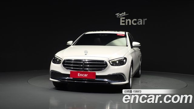 Mercedes-Benz E-Class 2021 — photo 3