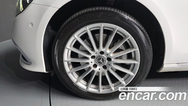 Mercedes-Benz E-Class 2021 — photo 5