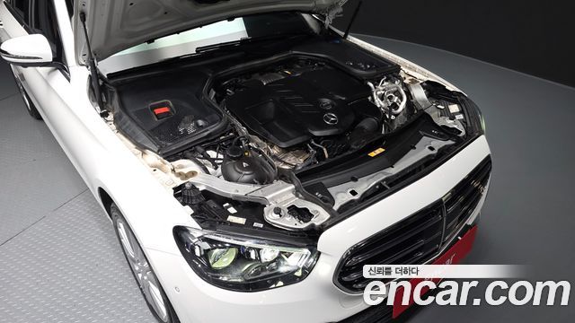 Mercedes-Benz E-Class 2021 — photo 6