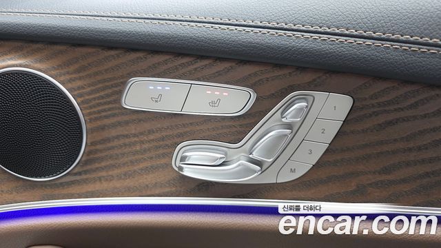 Mercedes-Benz E-Class 2021 — photo 25