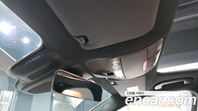 Mercedes-Benz E-Class 2021 — photo 28