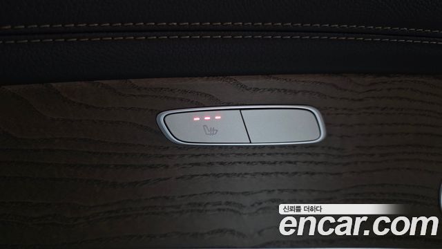 Mercedes-Benz E-Class 2021 — photo 34