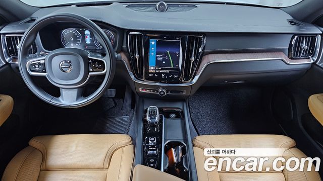 Volvo S60 2021 — photo 10