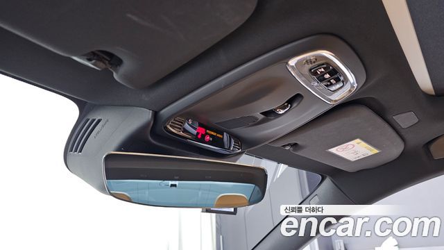 Volvo S60 2021 — photo 29
