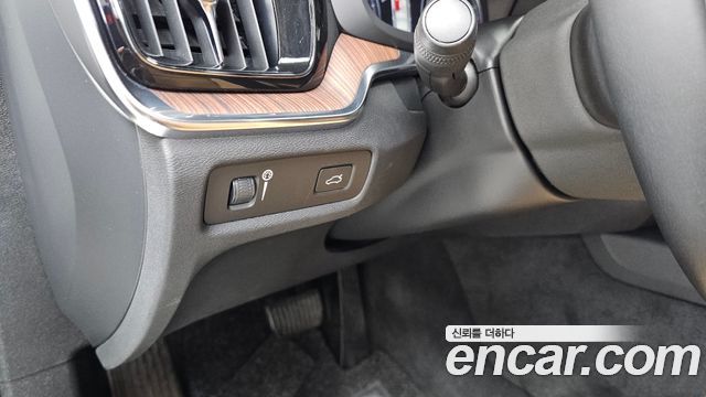 Volvo S60 2021 — photo 33