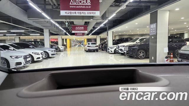 Mercedes-Benz EQE 2023 — photo 18
