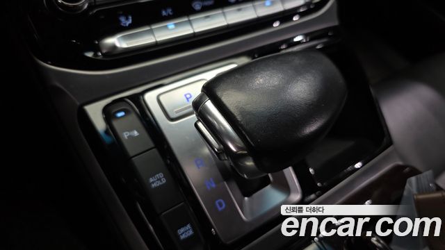 Genesis EQ900 2017 — photo 12