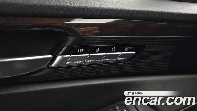 Genesis EQ900 2017 — photo 24