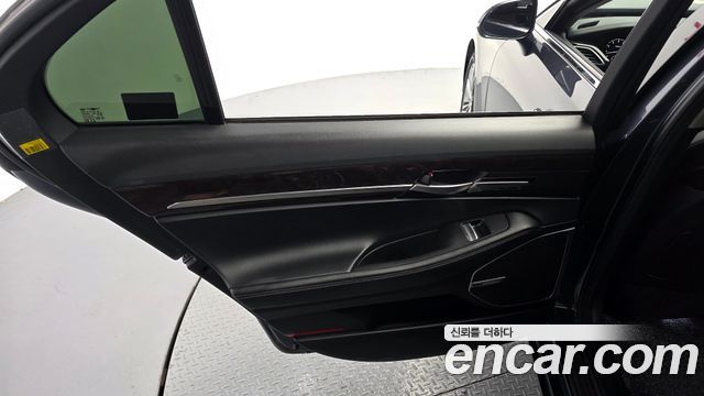 Genesis EQ900 2017 — photo 15