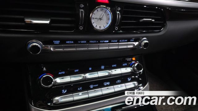 Genesis EQ900 2017 — photo 30