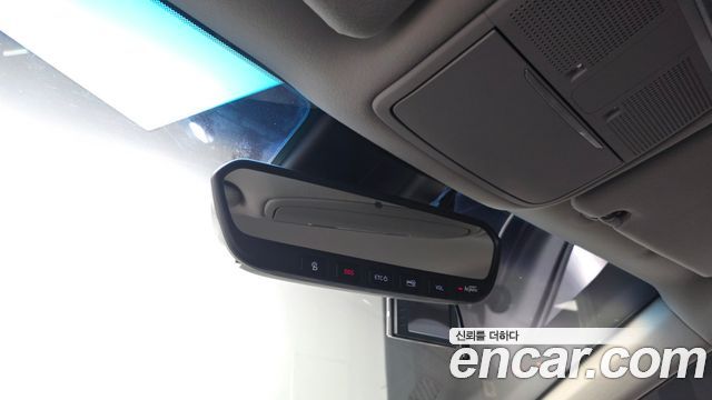 Genesis EQ900 2017 — photo 32
