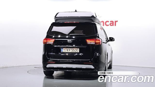 Kia Canival 2018 — photo 4