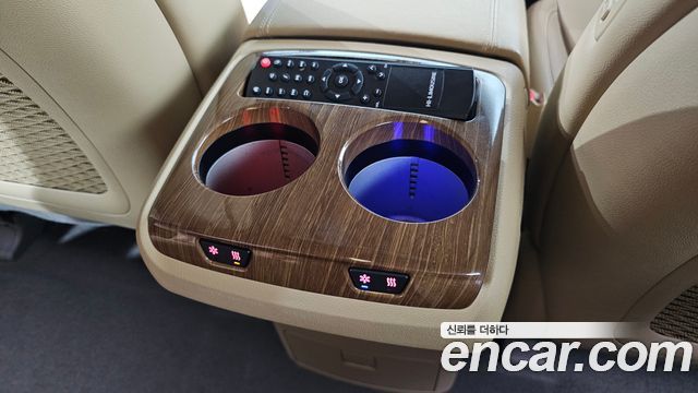 Kia Canival 2018 — photo 16