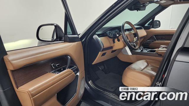 Land Rover Range Rover 2023 — photo 13