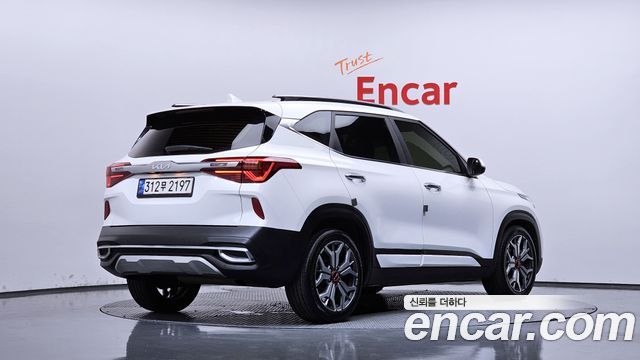 Kia Seltos 2023 — photo 2