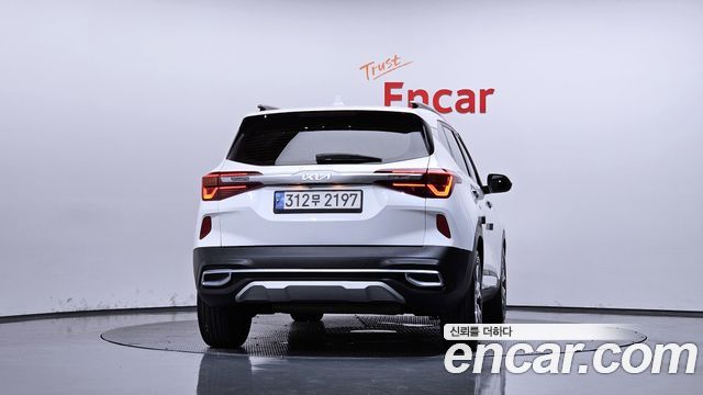 Kia Seltos 2023 — photo 4