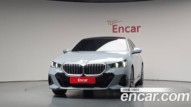 BMW 5-Series 2024 — photo 3